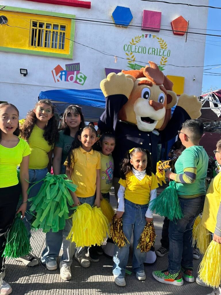 Desfile y Kermés de primavera del Colegio Griego, preescolar Ciudad Juárez